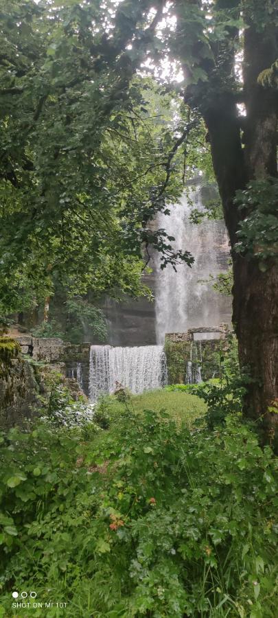 Le Jura En Toutes Saisons Piscine, Spa, Location Vtt, Balades 2Cv, Climatisation Bonlieu Exteriör bild